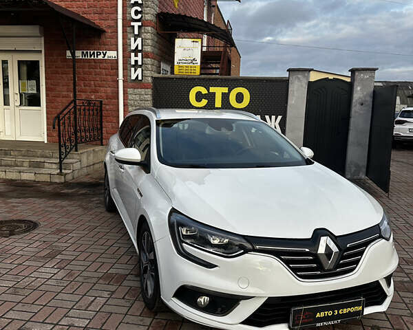 Білий Рено Меган, об'ємом двигуна 1.6 л та пробігом 220 тис. км за 11800 $, фото 1 на Automoto.ua