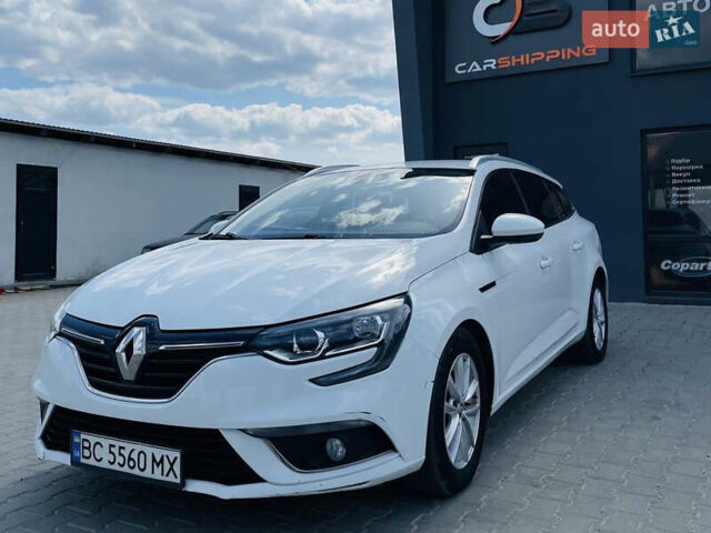 Белый Рено Меган, объемом двигателя 1.46 л и пробегом 233 тыс. км за 12099 $, фото 1 на Automoto.ua