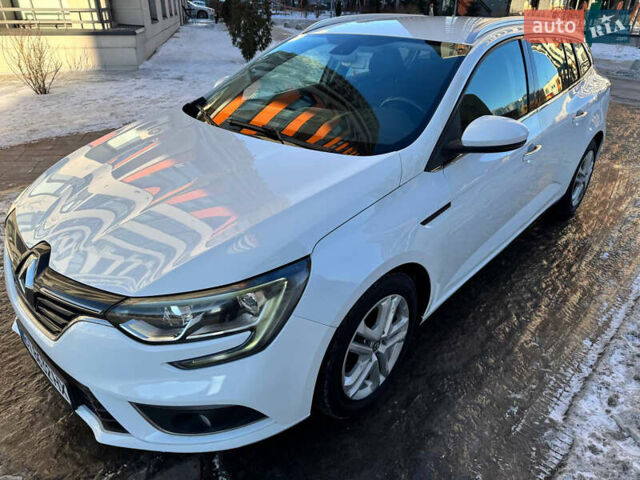Белый Рено Меган, объемом двигателя 1.46 л и пробегом 259 тыс. км за 11300 $, фото 8 на Automoto.ua