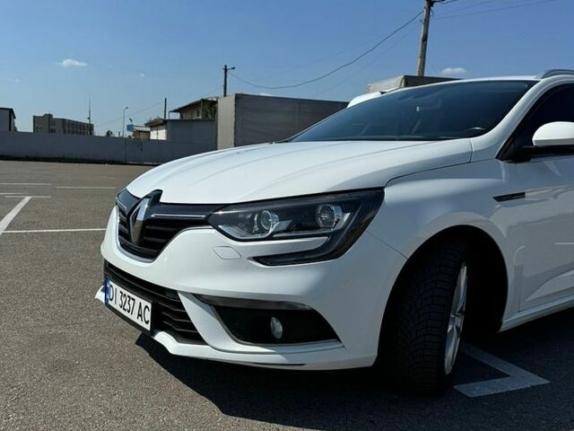 Белый Рено Меган, объемом двигателя 1.46 л и пробегом 190 тыс. км за 12200 $, фото 1 на Automoto.ua