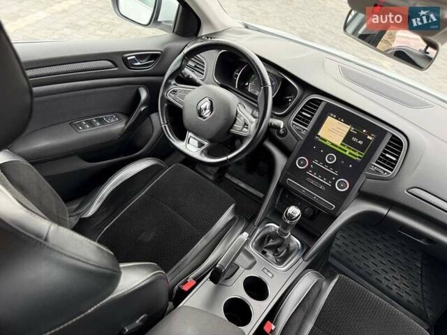 Білий Рено Меган, об'ємом двигуна 1.46 л та пробігом 195 тис. км за 12900 $, фото 26 на Automoto.ua