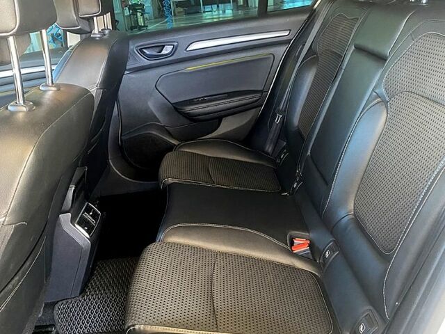 Білий Рено Меган, об'ємом двигуна 1.5 л та пробігом 270 тис. км за 13200 $, фото 4 на Automoto.ua