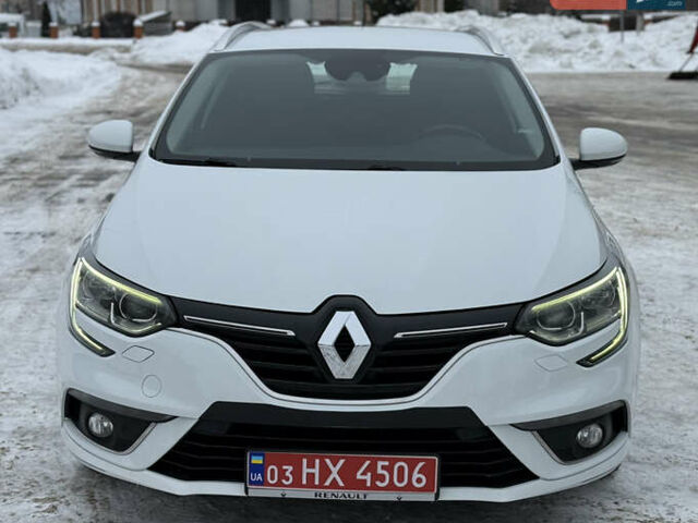 Белый Рено Меган, объемом двигателя 1.5 л и пробегом 164 тыс. км за 12600 $, фото 1 на Automoto.ua