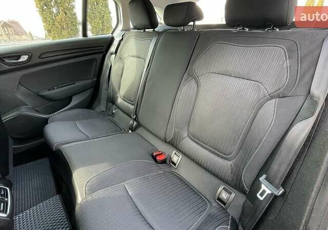 Белый Рено Меган, объемом двигателя 1.46 л и пробегом 205 тыс. км за 10700 $, фото 17 на Automoto.ua