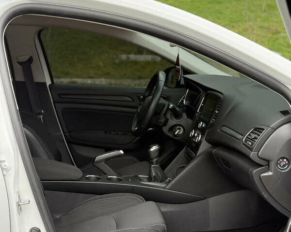 Білий Рено Меган, об'ємом двигуна 1.5 л та пробігом 125 тис. км за 14200 $, фото 15 на Automoto.ua