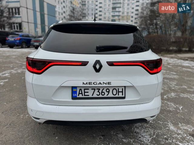 Білий Рено Меган, об'ємом двигуна 1.5 л та пробігом 170 тис. км за 10700 $, фото 5 на Automoto.ua