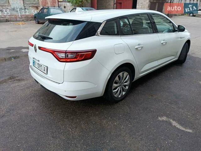 Белый Рено Меган, объемом двигателя 1.46 л и пробегом 190 тыс. км за 11800 $, фото 3 на Automoto.ua