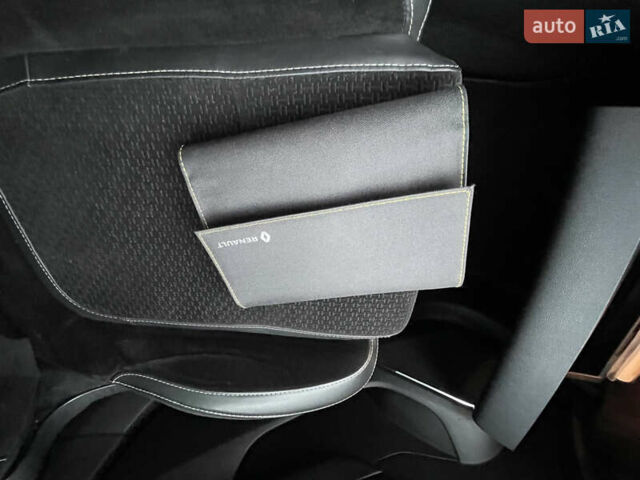 Білий Рено Меган, об'ємом двигуна 1.5 л та пробігом 179 тис. км за 15200 $, фото 45 на Automoto.ua