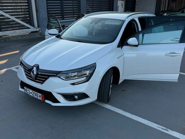 Белый Рено Меган, объемом двигателя 1.39 л и пробегом 158 тыс. км за 13300 $, фото 1 на Automoto.ua