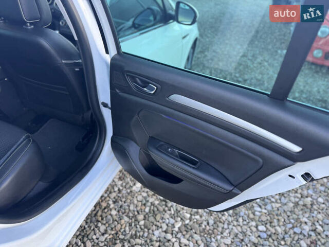 Білий Рено Меган, об'ємом двигуна 1.46 л та пробігом 211 тис. км за 13300 $, фото 41 на Automoto.ua