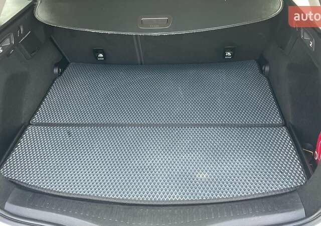 Белый Рено Меган, объемом двигателя 1.46 л и пробегом 205 тыс. км за 10700 $, фото 24 на Automoto.ua