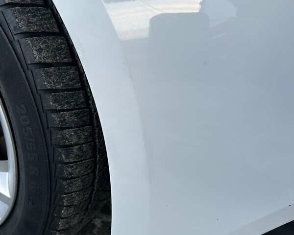 Белый Рено Меган, объемом двигателя 1.46 л и пробегом 192 тыс. км за 11500 $, фото 25 на Automoto.ua