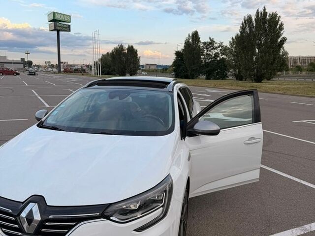 Білий Рено Меган, об'ємом двигуна 1.5 л та пробігом 205 тис. км за 12700 $, фото 1 на Automoto.ua