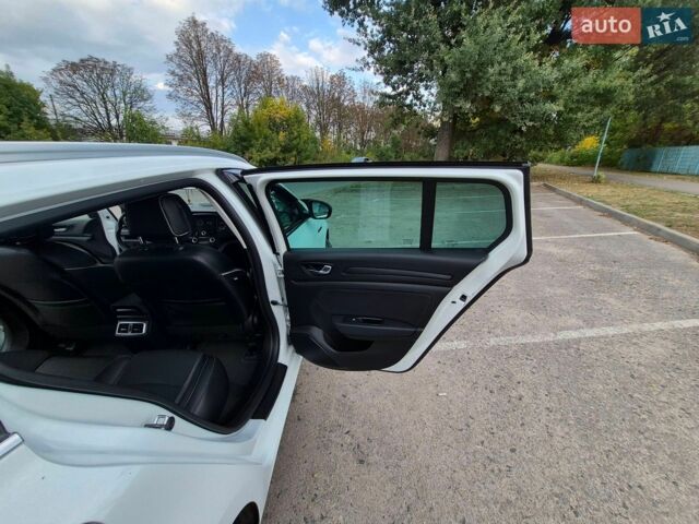 Белый Рено Меган, объемом двигателя 1.46 л и пробегом 202 тыс. км за 12800 $, фото 29 на Automoto.ua