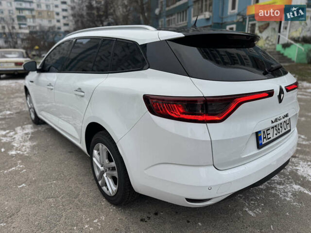 Білий Рено Меган, об'ємом двигуна 1.5 л та пробігом 170 тис. км за 10700 $, фото 1 на Automoto.ua