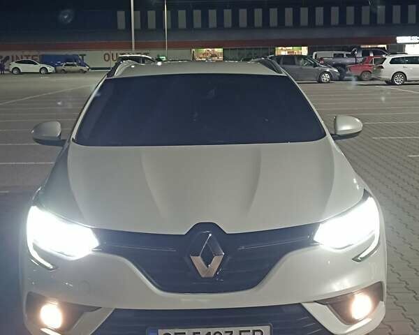 Белый Рено Меган, объемом двигателя 1.46 л и пробегом 200 тыс. км за 12400 $, фото 10 на Automoto.ua