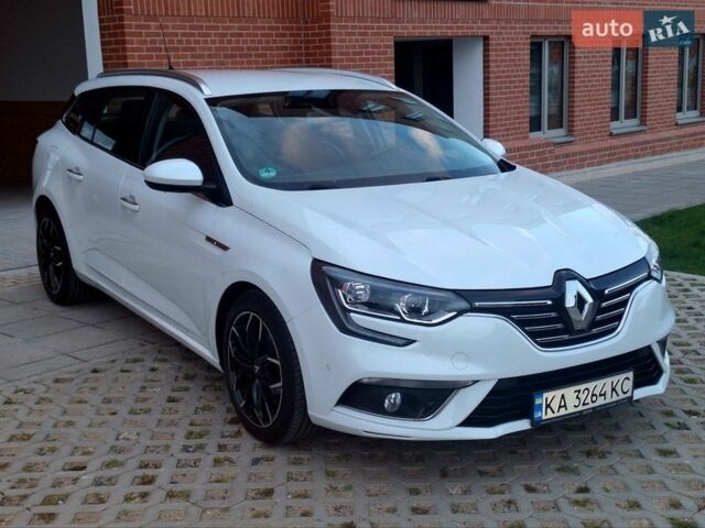 Белый Рено Меган, объемом двигателя 1.46 л и пробегом 194 тыс. км за 13999 $, фото 1 на Automoto.ua