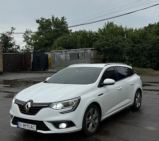 Білий Рено Меган, об'ємом двигуна 1.5 л та пробігом 271 тис. км за 10500 $, фото 2 на Automoto.ua