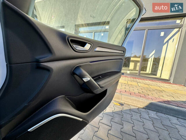 Білий Рено Меган, об'ємом двигуна 1.46 л та пробігом 185 тис. км за 15600 $, фото 18 на Automoto.ua