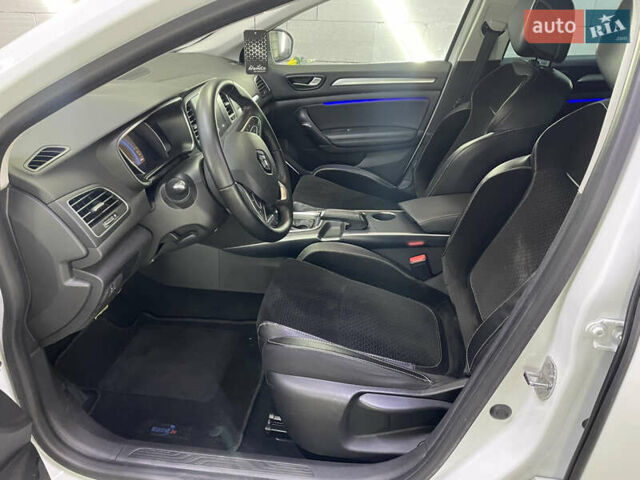 Білий Рено Меган, об'ємом двигуна 1.5 л та пробігом 179 тис. км за 15200 $, фото 24 на Automoto.ua