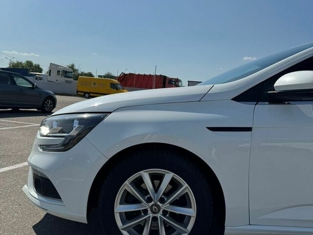 Белый Рено Меган, объемом двигателя 1.46 л и пробегом 190 тыс. км за 12200 $, фото 8 на Automoto.ua