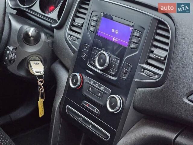 Белый Рено Меган, объемом двигателя 1.5 л и пробегом 175 тыс. км за 10300 $, фото 7 на Automoto.ua