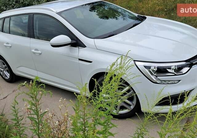 Белый Рено Меган, объемом двигателя 1.46 л и пробегом 201 тыс. км за 12600 $, фото 6 на Automoto.ua