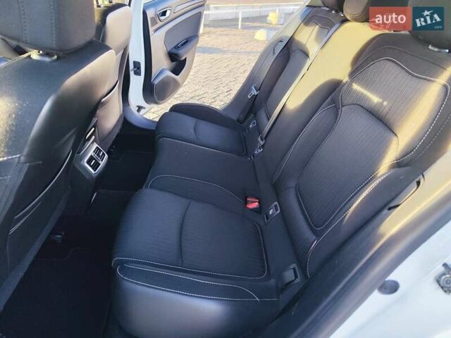 Белый Рено Меган, объемом двигателя 1.46 л и пробегом 200 тыс. км за 11999 $, фото 70 на Automoto.ua