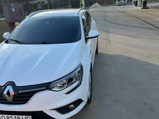 Белый Рено Меган, объемом двигателя 1.46 л и пробегом 195 тыс. км за 12100 $, фото 2 на Automoto.ua