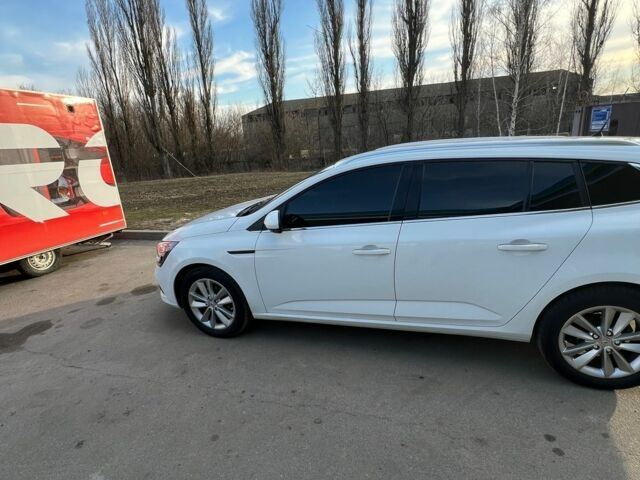 Белый Рено Меган, объемом двигателя 1.46 л и пробегом 195 тыс. км за 12100 $, фото 17 на Automoto.ua