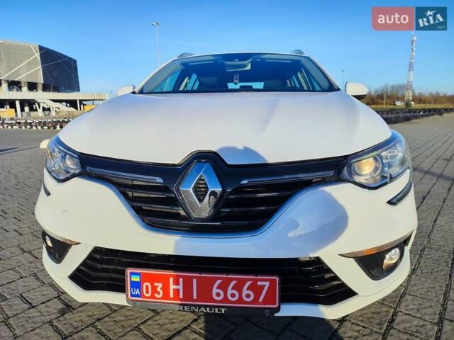 Белый Рено Меган, объемом двигателя 1.46 л и пробегом 200 тыс. км за 11999 $, фото 32 на Automoto.ua