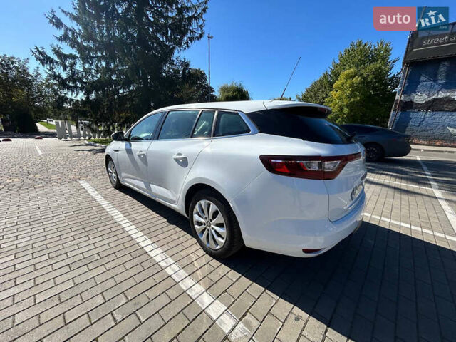 Белый Рено Меган, объемом двигателя 1.46 л и пробегом 217 тыс. км за 11750 $, фото 8 на Automoto.ua