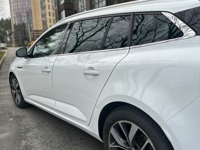 Белый Рено Меган, объемом двигателя 1.6 л и пробегом 195 тыс. км за 11800 $, фото 6 на Automoto.ua