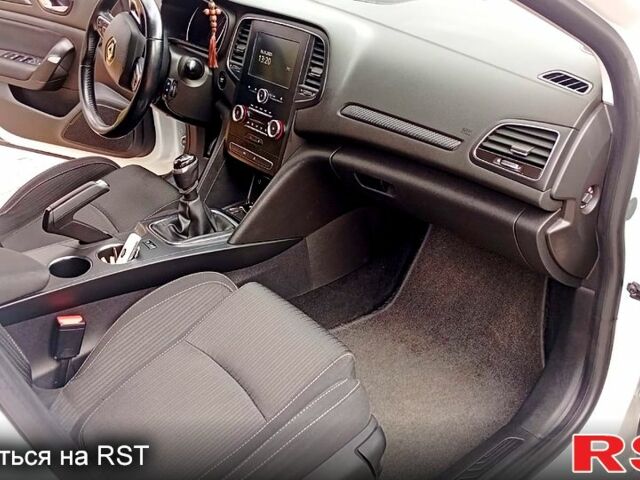 Белый Рено Меган, объемом двигателя 1.5 л и пробегом 199 тыс. км за 11500 $, фото 8 на Automoto.ua