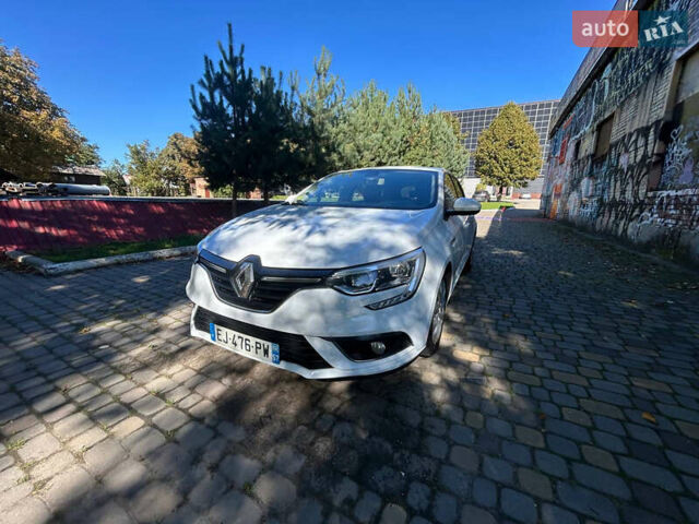 Белый Рено Меган, объемом двигателя 1.46 л и пробегом 217 тыс. км за 11750 $, фото 2 на Automoto.ua