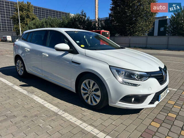Белый Рено Меган, объемом двигателя 1.46 л и пробегом 217 тыс. км за 11750 $, фото 19 на Automoto.ua