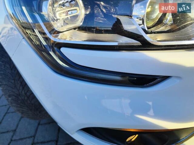 Белый Рено Меган, объемом двигателя 1.46 л и пробегом 200 тыс. км за 11999 $, фото 12 на Automoto.ua