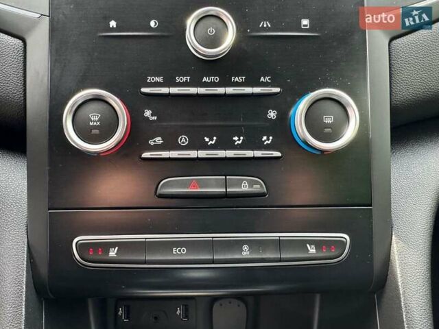 Белый Рено Меган, объемом двигателя 1.5 л и пробегом 210 тыс. км за 12000 $, фото 22 на Automoto.ua