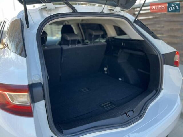 Белый Рено Меган, объемом двигателя 1.46 л и пробегом 312 тыс. км за 11750 $, фото 21 на Automoto.ua