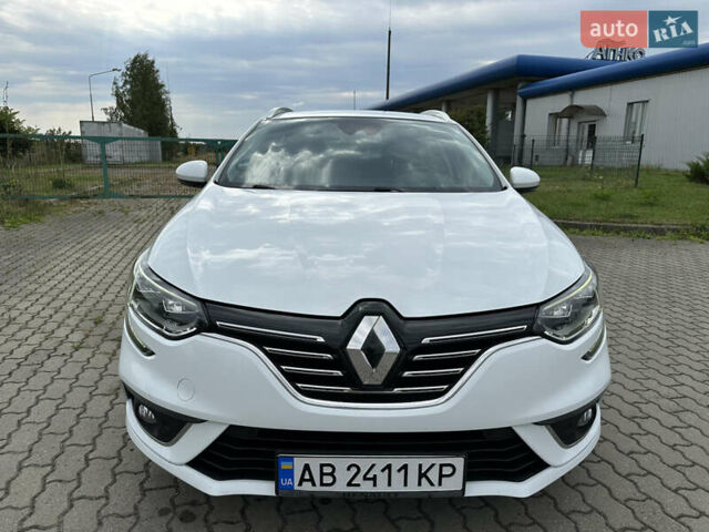 Белый Рено Меган, объемом двигателя 1.6 л и пробегом 217 тыс. км за 13900 $, фото 11 на Automoto.ua