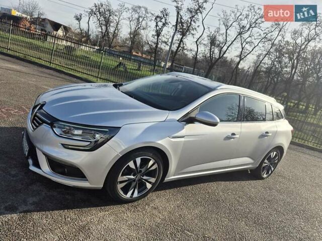 Белый Рено Меган, объемом двигателя 1.46 л и пробегом 177 тыс. км за 16200 $, фото 7 на Automoto.ua