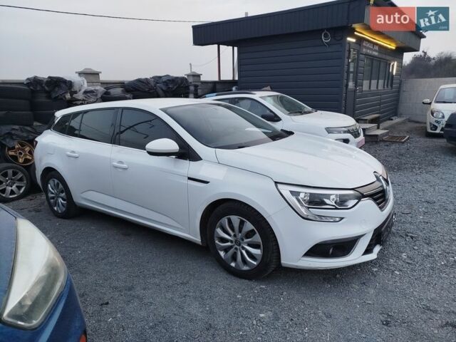 Белый Рено Меган, объемом двигателя 1.5 л и пробегом 227 тыс. км за 9444 $, фото 6 на Automoto.ua