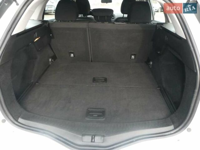 Белый Рено Меган, объемом двигателя 1.46 л и пробегом 225 тыс. км за 11999 $, фото 15 на Automoto.ua