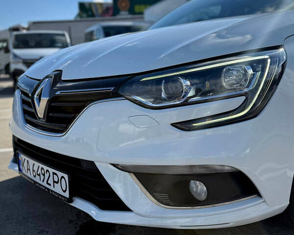 Рено Меган 2018 в Киеве на Automoto.ua Белый Рено Меган, объемом двигателя 1.5 л и пробегом 191 тыс. км за 14499 $, фото 8 на Automoto.ua