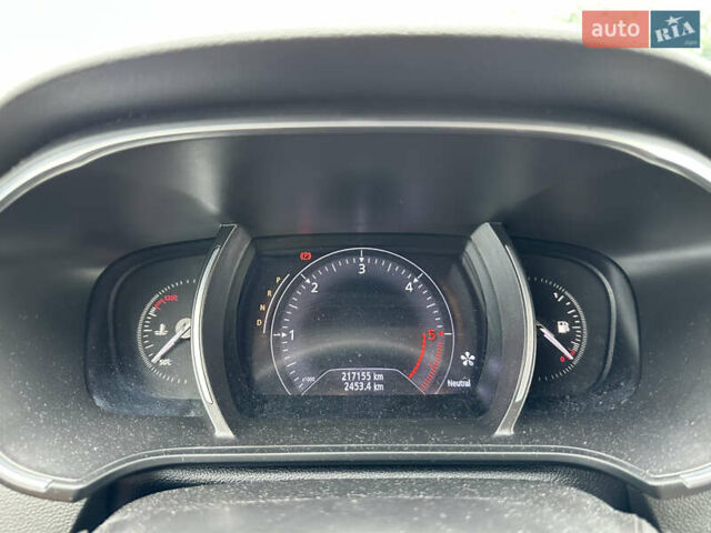 Белый Рено Меган, объемом двигателя 1.6 л и пробегом 217 тыс. км за 12900 $, фото 21 на Automoto.ua