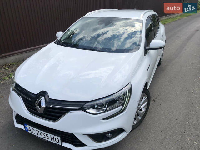 Белый Рено Меган, объемом двигателя 1.46 л и пробегом 188 тыс. км за 12400 $, фото 4 на Automoto.ua