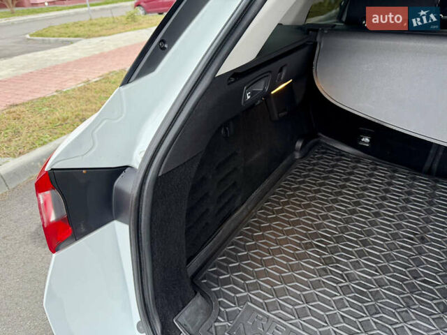 Білий Рено Меган, об'ємом двигуна 1.5 л та пробігом 245 тис. км за 13333 $, фото 62 на Automoto.ua