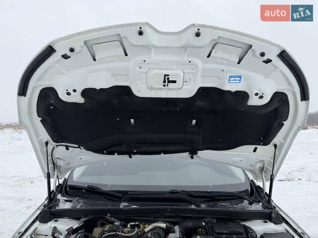 Білий Рено Меган, об'ємом двигуна 1.5 л та пробігом 245 тис. км за 12999 $, фото 78 на Automoto.ua