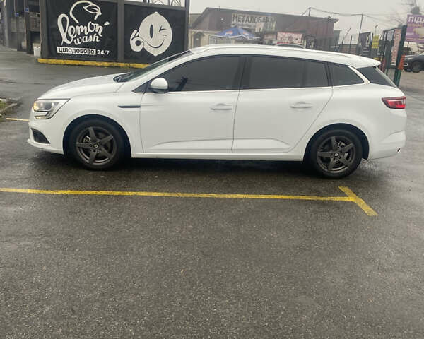 Белый Рено Меган, объемом двигателя 1.46 л и пробегом 177 тыс. км за 14300 $, фото 5 на Automoto.ua