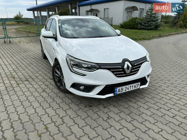 Белый Рено Меган, объемом двигателя 1.6 л и пробегом 217 тыс. км за 12900 $, фото 1 на Automoto.ua